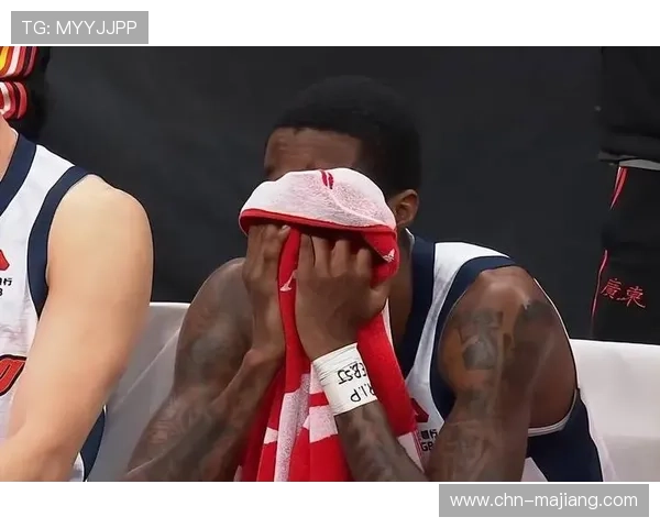 广东30分惨败北京，徐杰伤退暴露阵容隐患